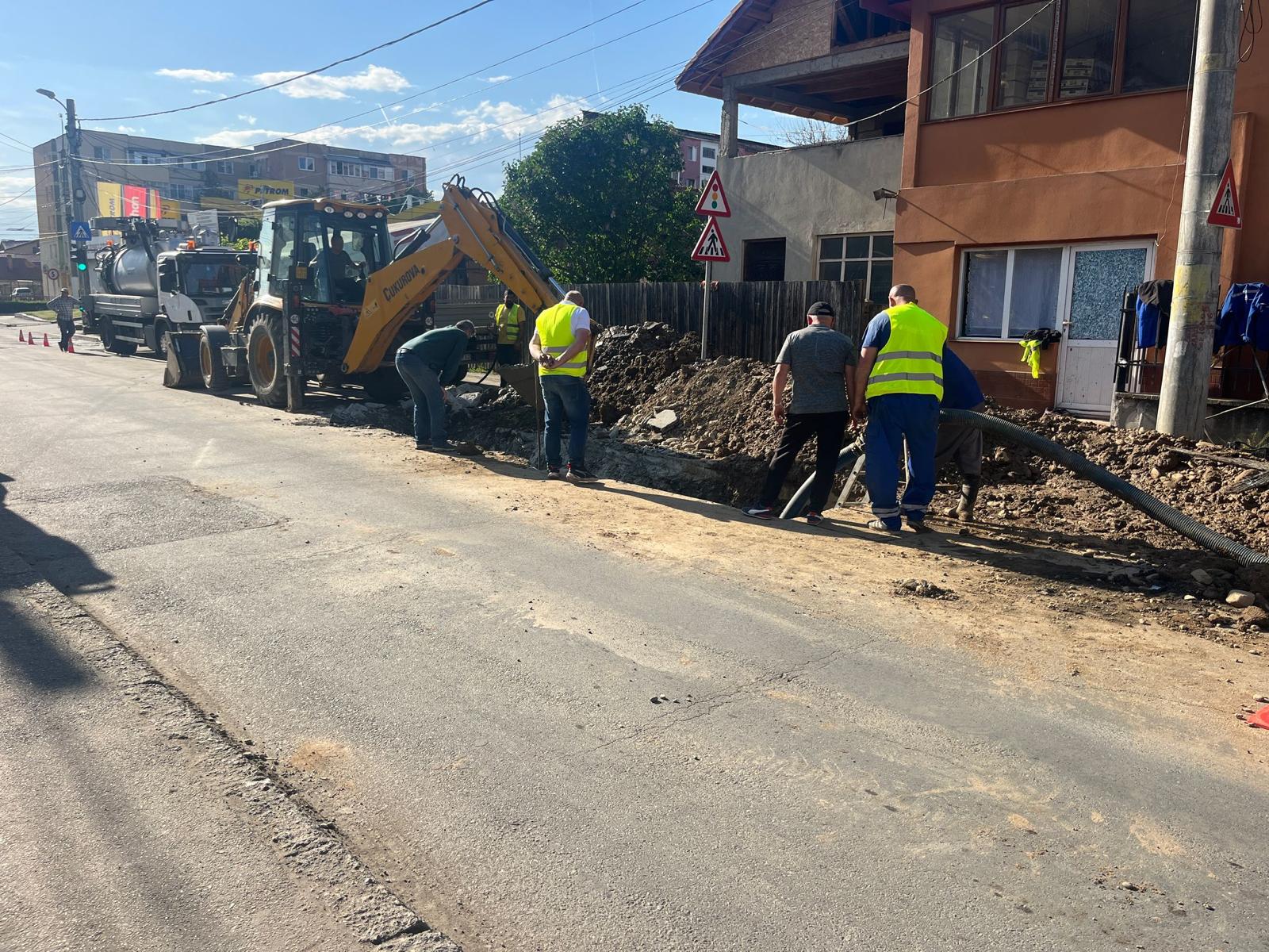 Șoferii, rugați să ocolească zona 9 Mai, din Tg-Jiu