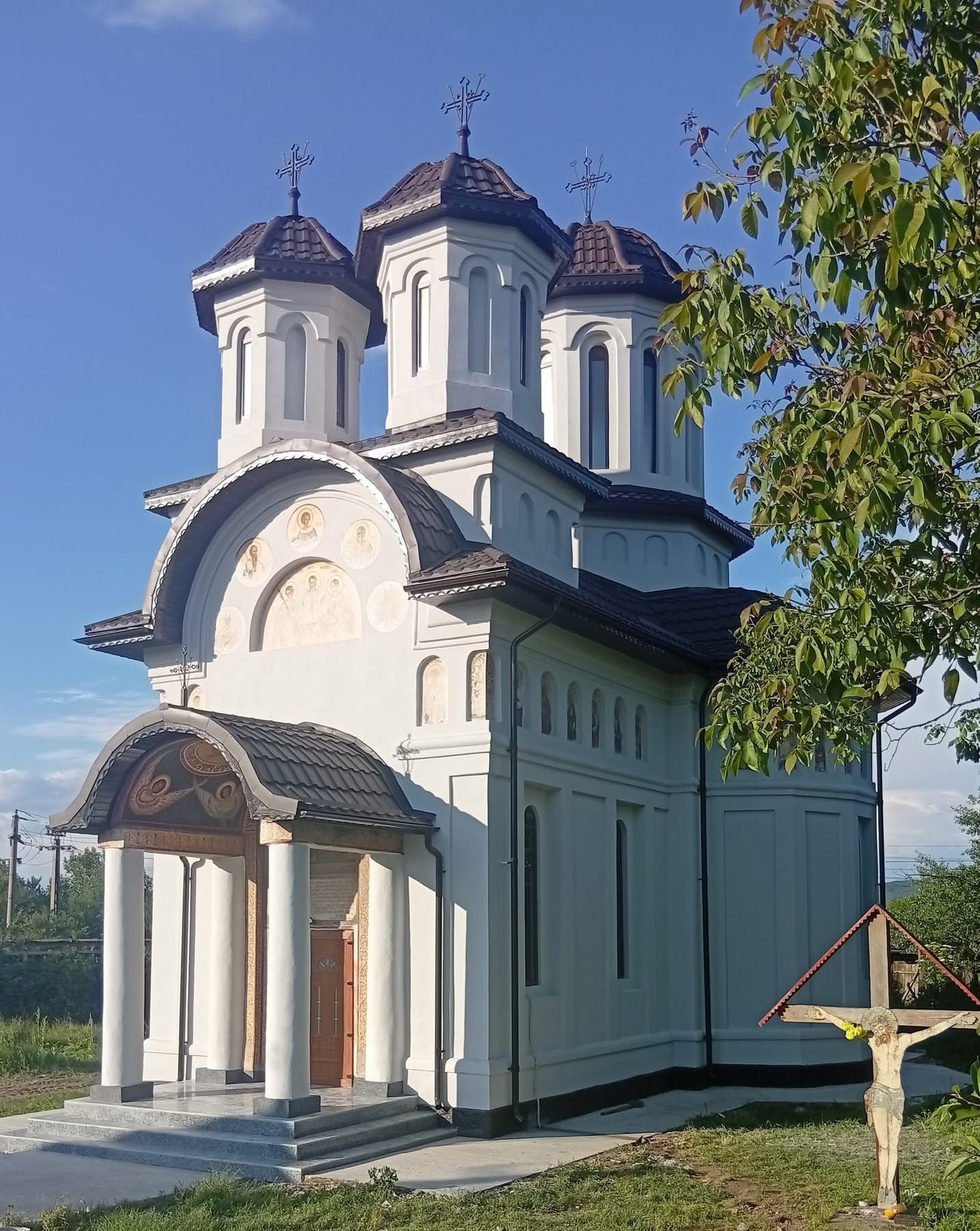 Lucrări de renovare la Biserica din Fărcășești