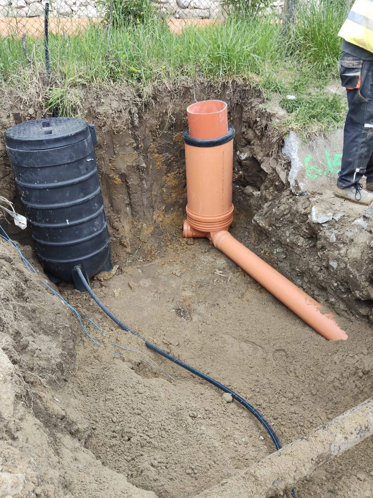 APAREGIO GORJ avansează lucrările de extindere și modernizare a infrastructurii de apă și canalizare din comuna Peștișani